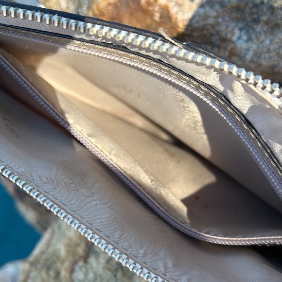 Calvin Klein Wristlet EUC Metallic Gold & Cream 6”X10” Will Hold Phone & More. - Picture 8 of 9